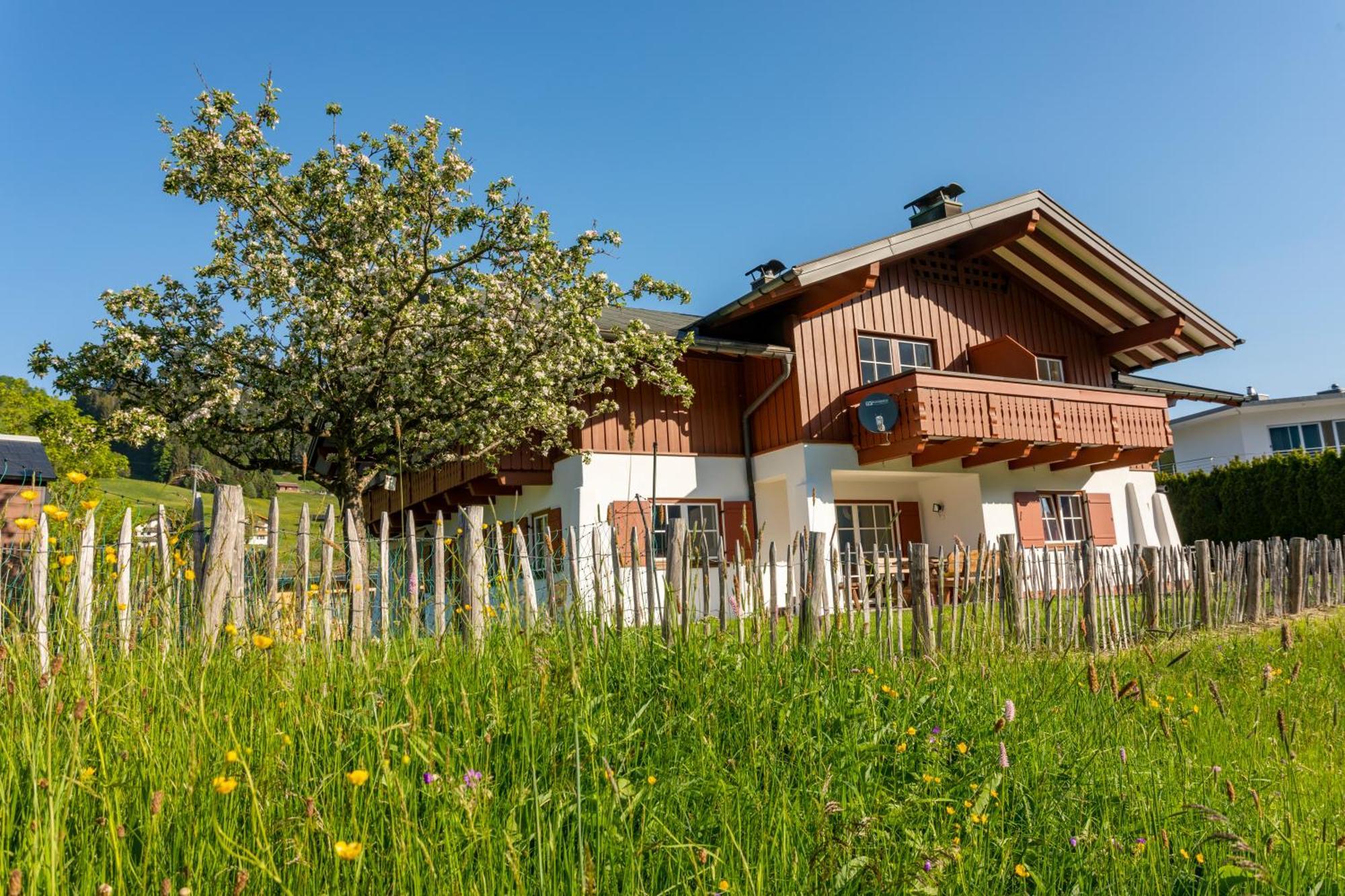 Haus Berg & Tal Apartman Hirschegg  Kültér fotó