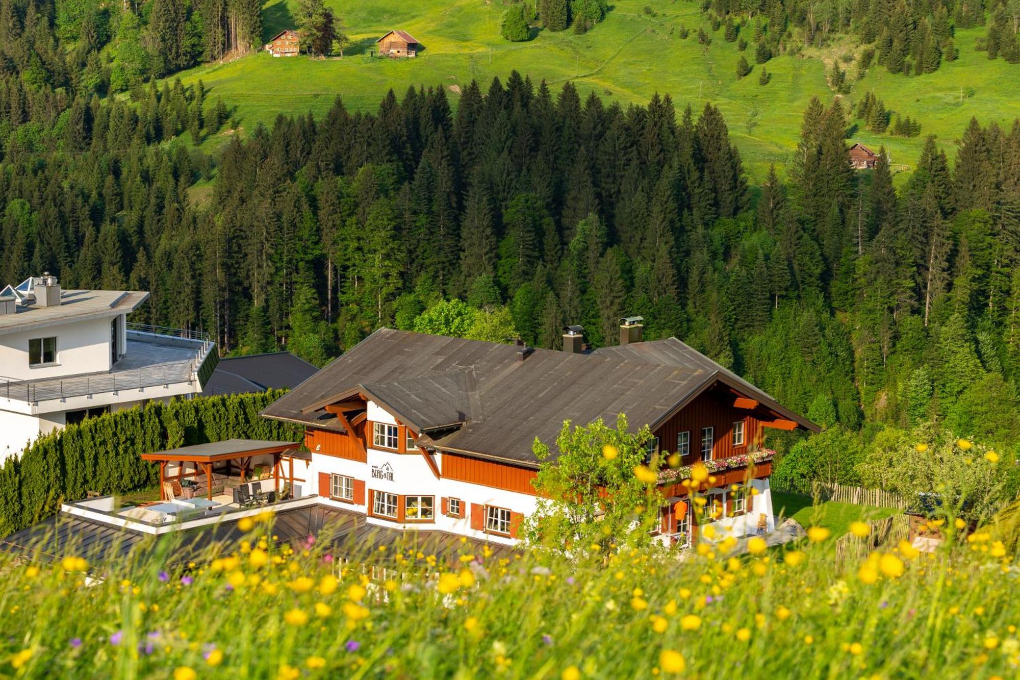 Haus Berg & Tal Apartman Hirschegg  Kültér fotó