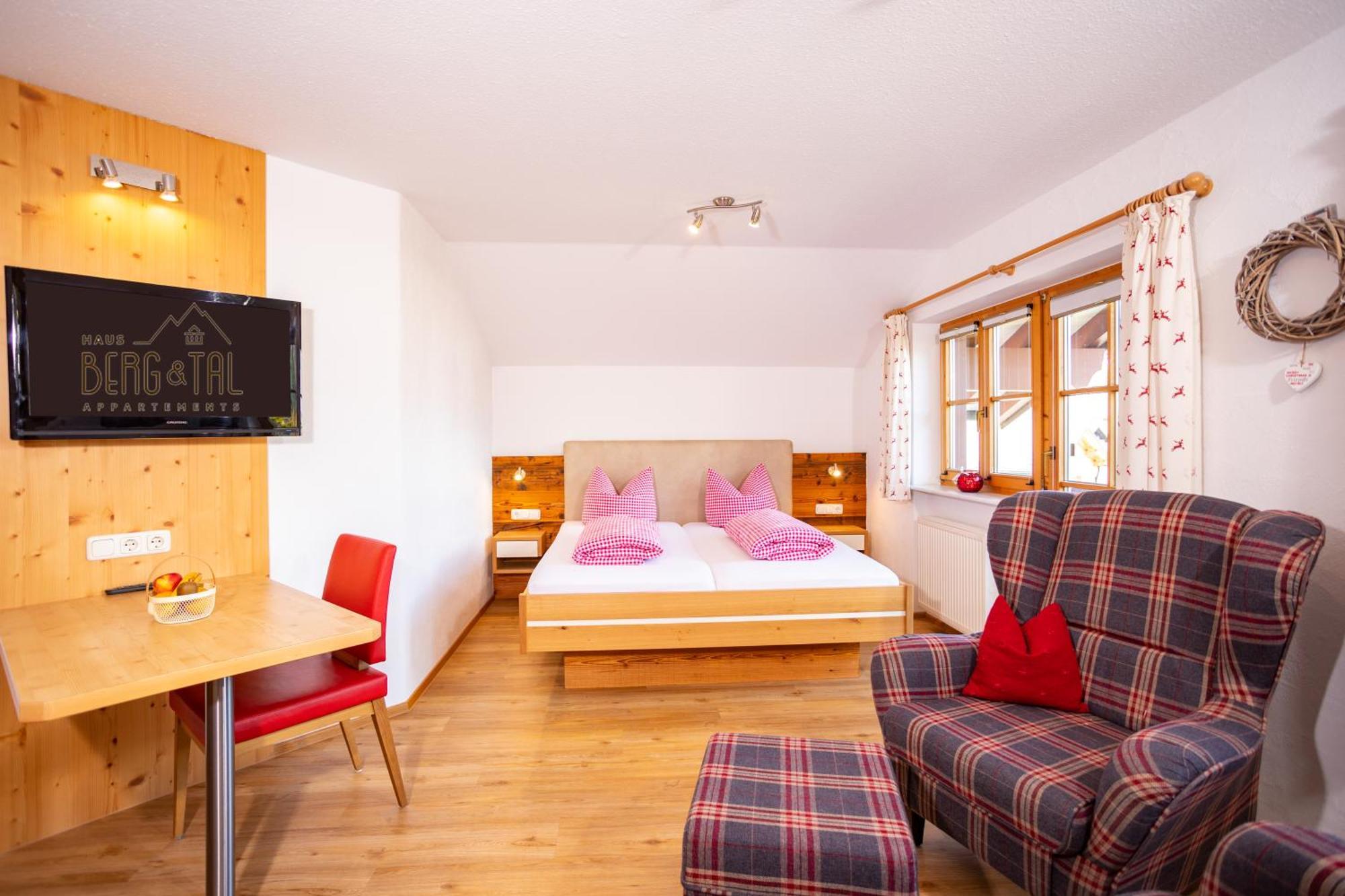Haus Berg & Tal Apartman Hirschegg  Kültér fotó